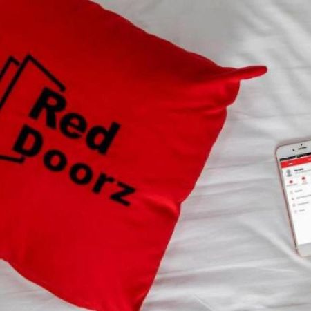 Hotel Reddoorz @ Panglima Polim 2 à Jakarta Extérieur photo